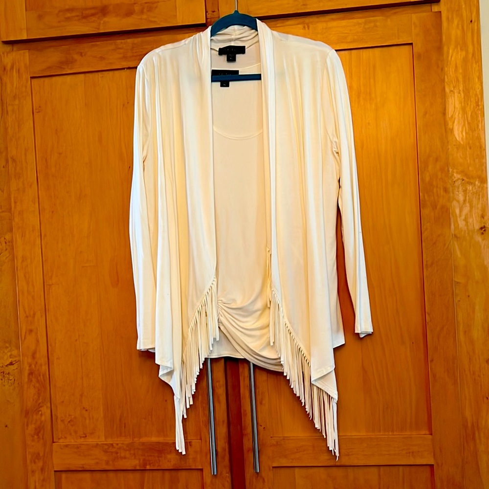 Karen Kane Off White Tee and Fringed Sweater Set Xl